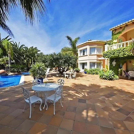 Villa Xenofilia 3
